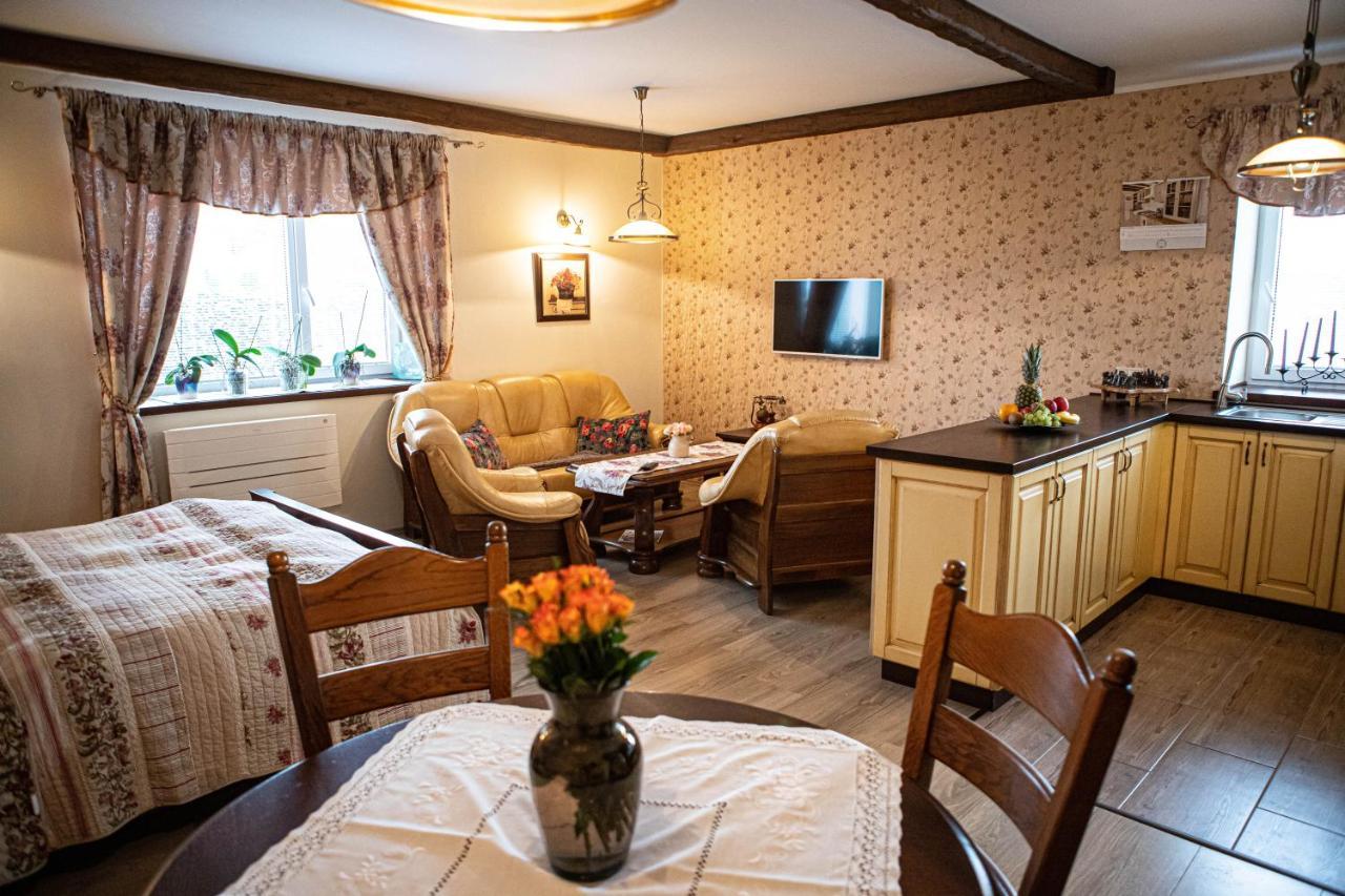 Kalvin Restaurant & Pension Rastislavice Zewnętrze zdjęcie