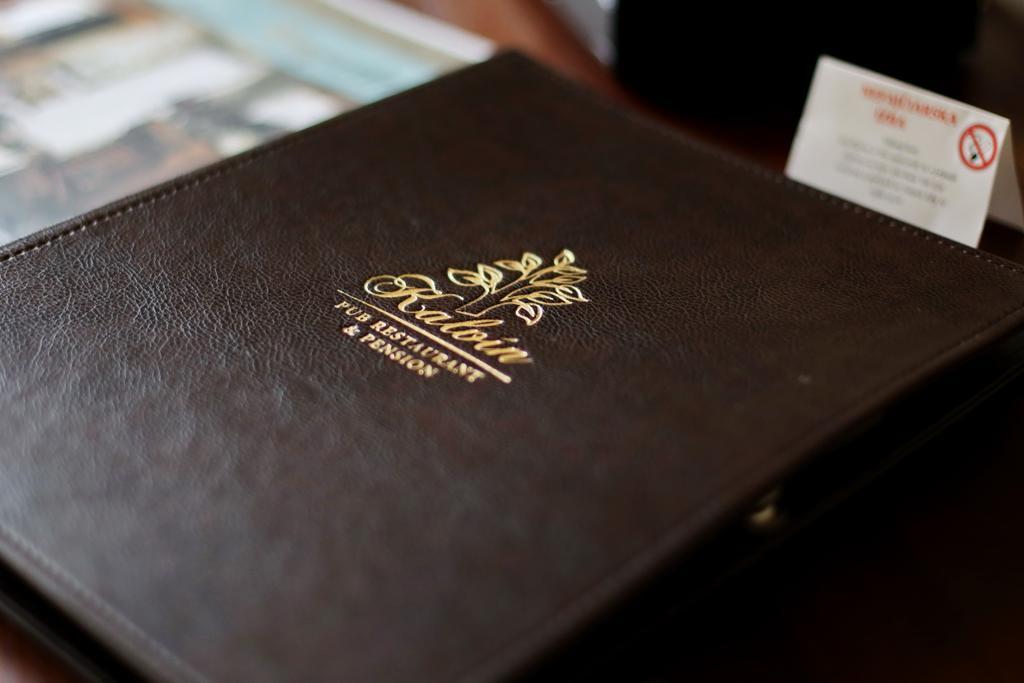 Kalvin Restaurant & Pension Rastislavice Zewnętrze zdjęcie