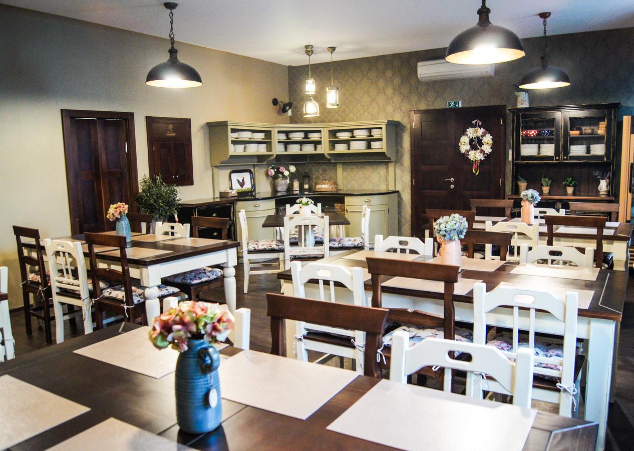 Kalvin Restaurant & Pension Rastislavice Zewnętrze zdjęcie