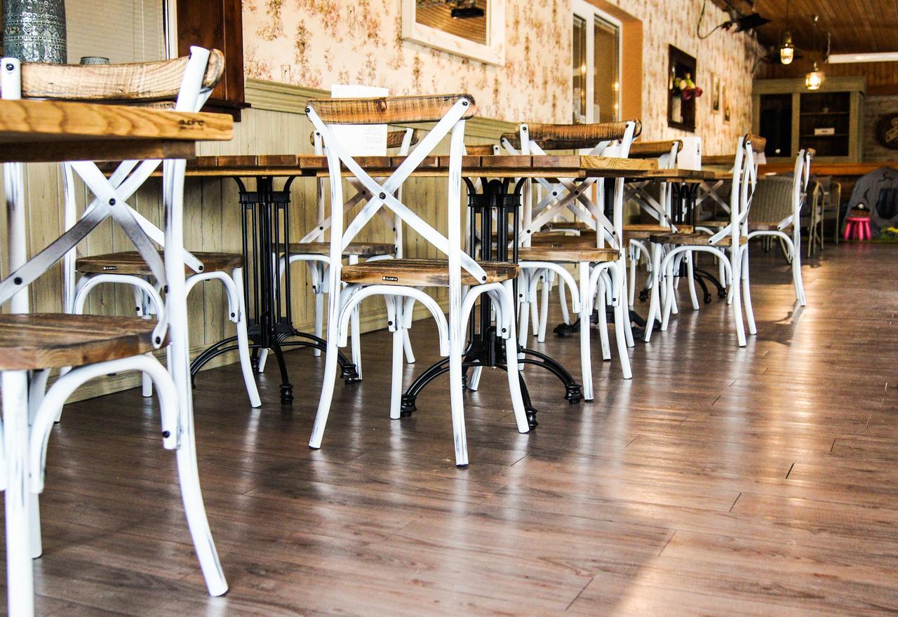 Kalvin Restaurant & Pension Rastislavice Zewnętrze zdjęcie