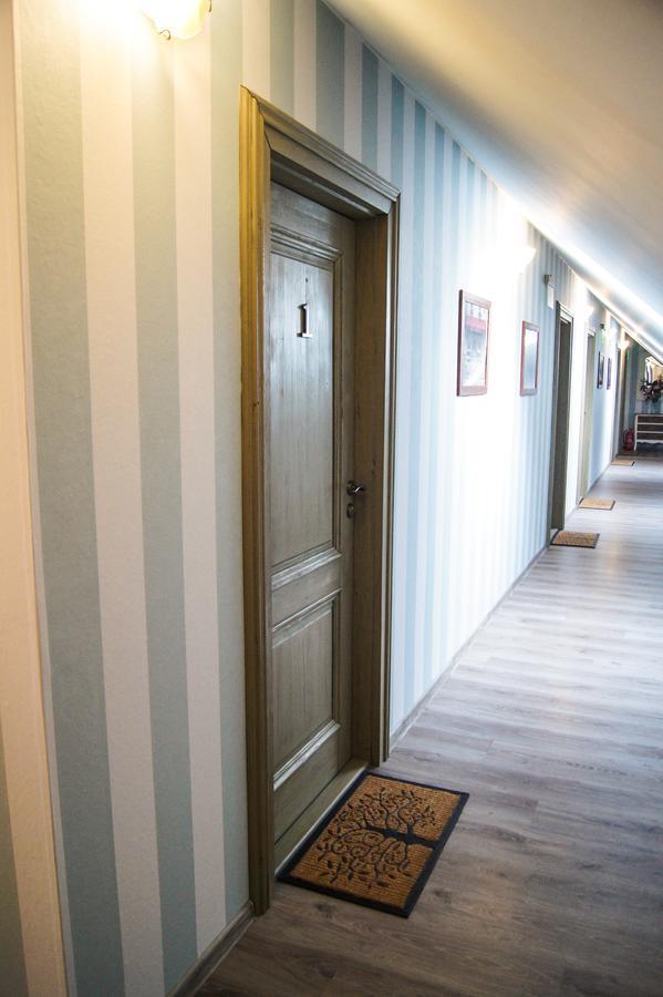 Kalvin Restaurant & Pension Rastislavice Zewnętrze zdjęcie